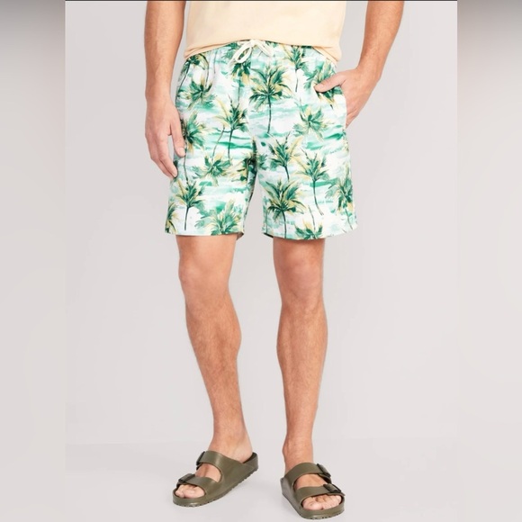 Old navy palm tree swim trunks - Picture 1 of 4